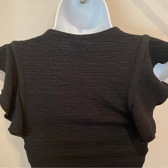 Black ruffle sleeves v neck  top - Picture 6 of 6